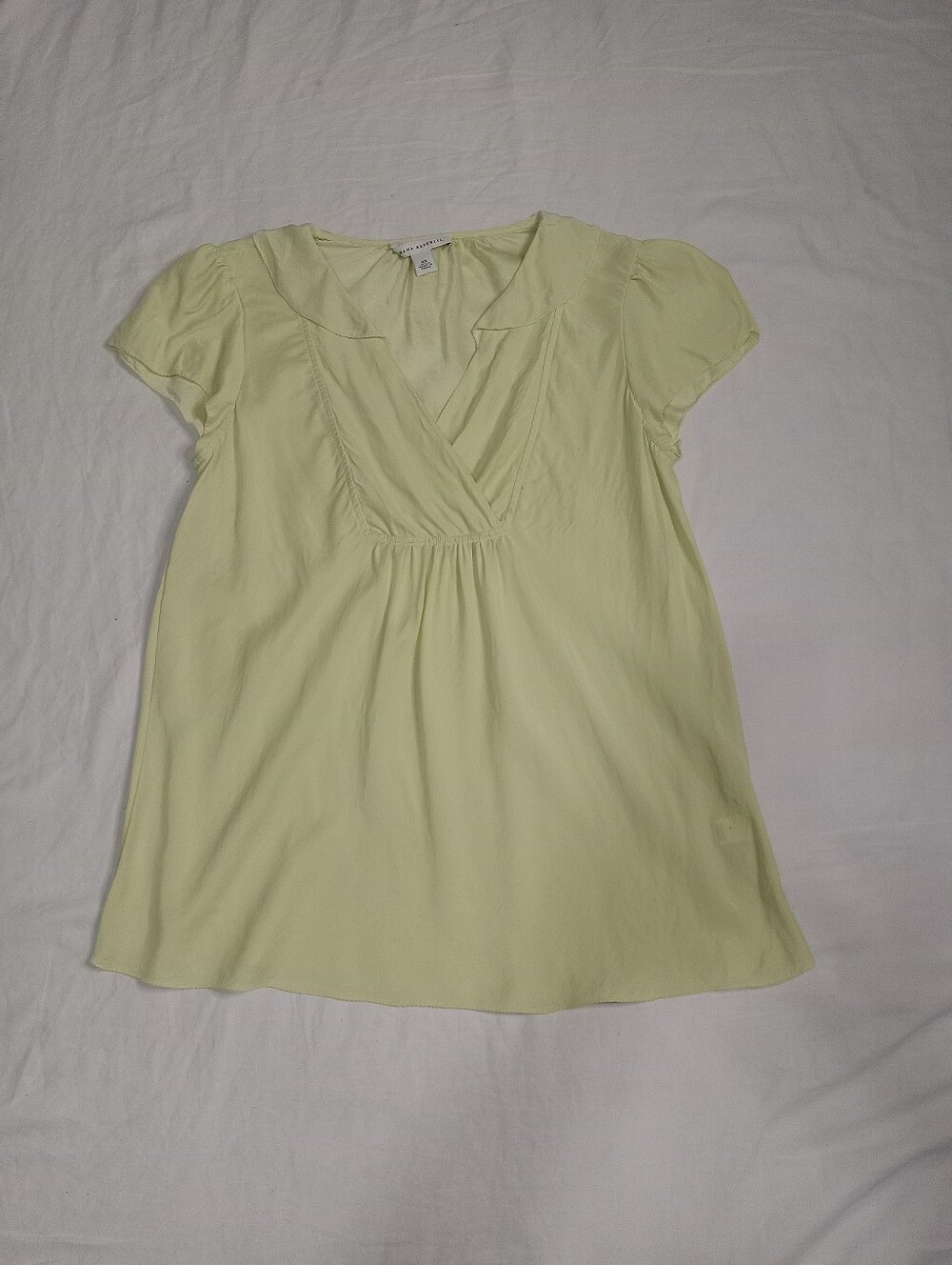 Banana Republic 100% Silk Chartreuse XS Short Sleeve Ladies Top